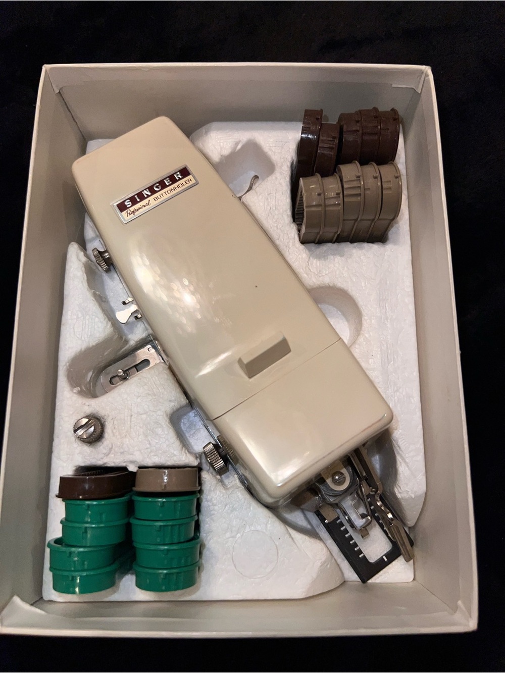 Vintage singer buttonholer